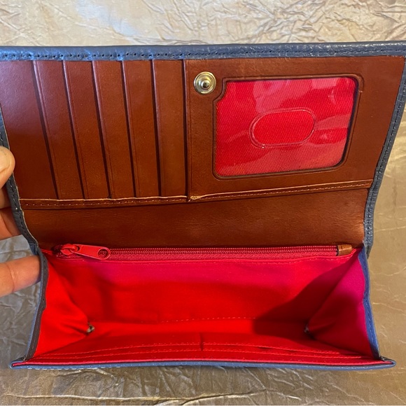 Dooney and Bourke pebble grain continental clutch billfold wallet - Picture 4 of 6